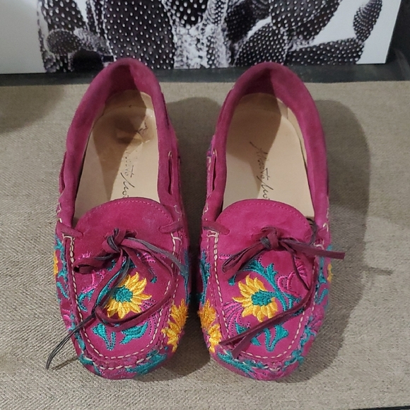 Anthro Floral Embroidered Pink Loafers Hot Pink Flats Fuscia Slip On Moccasins - Picture 4 of 11